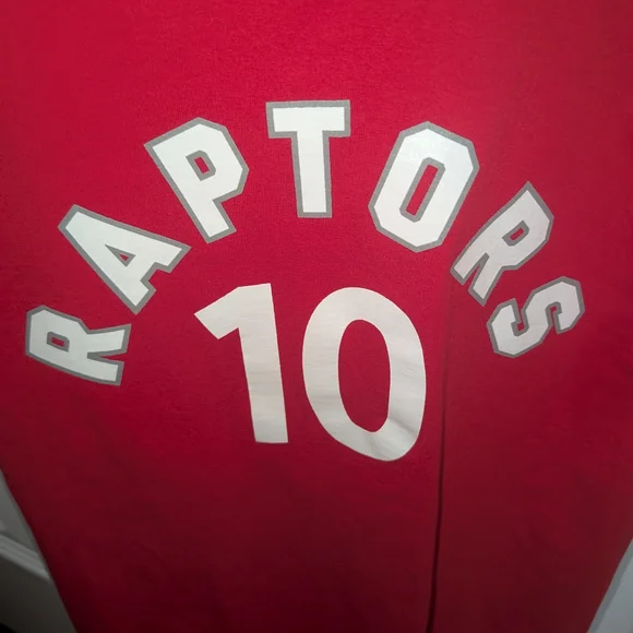 Men's Red Toronto Raptors Demar DeRozan Player T-shirt - Picture 2 of 5